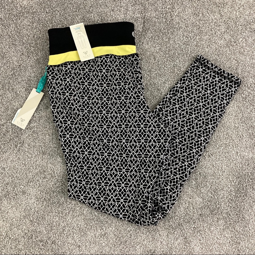 NWT livi active leggings black white 18/20